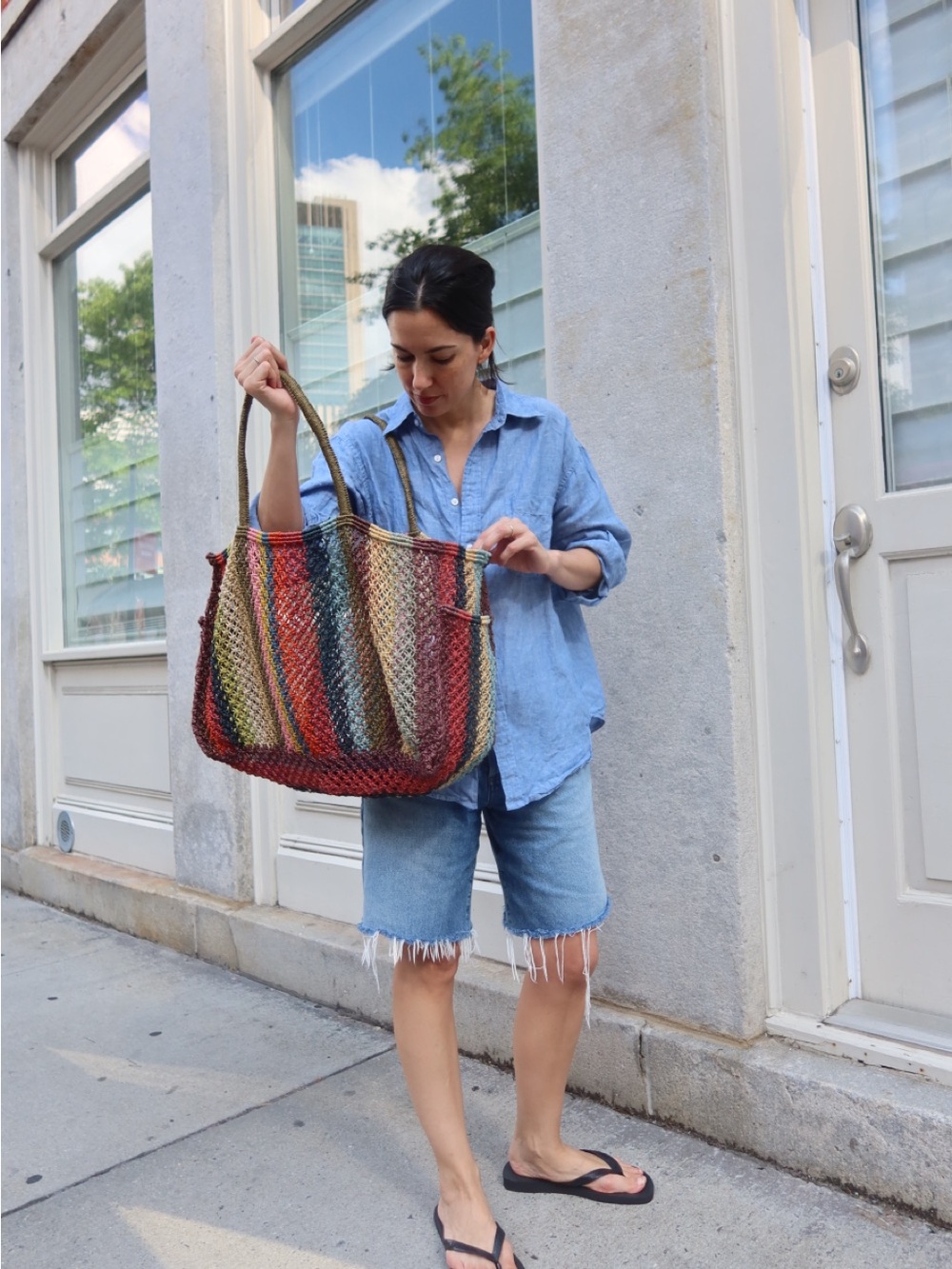 The Jacksons woven tote bag - Picture 4 of 5